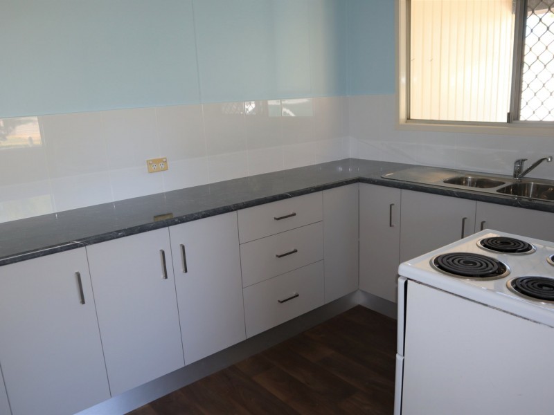 Unit 1/31 Church Lane, Emerald QLD 4720