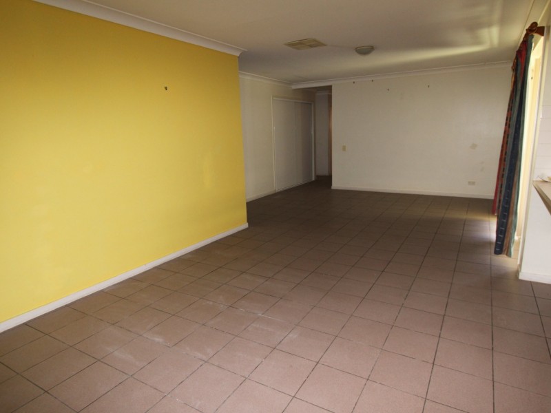 38 Crinum Cresent, Emerald QLD 4720