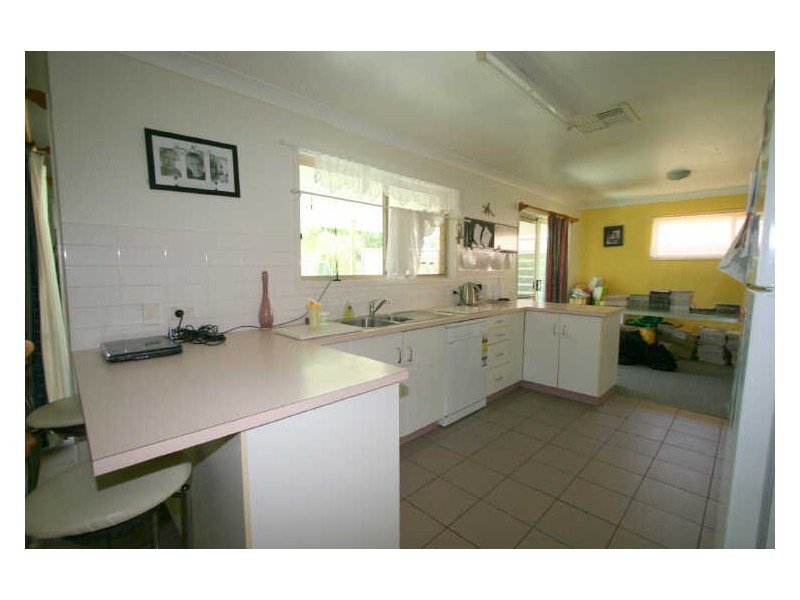 38 Crinum Cresent, Emerald QLD 4720