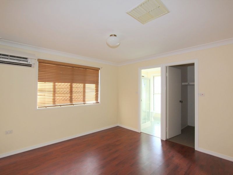 23 Crinum Crescent, Emerald QLD 4720