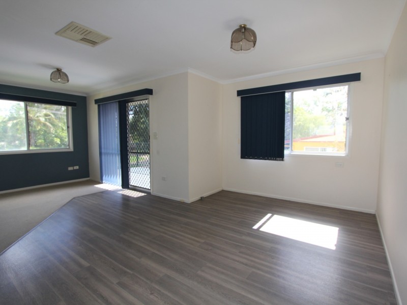 8 Carbeen Place, Emerald QLD 4720