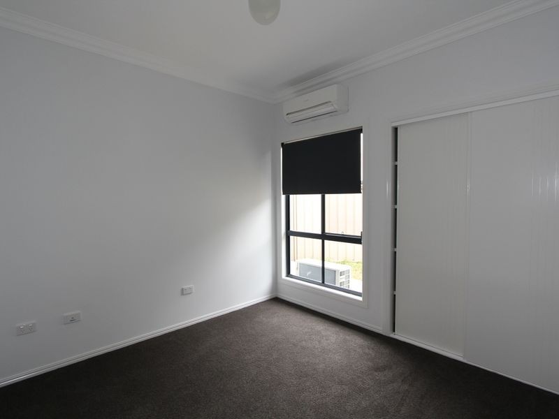 8 Peggy Court, Emerald QLD 4720