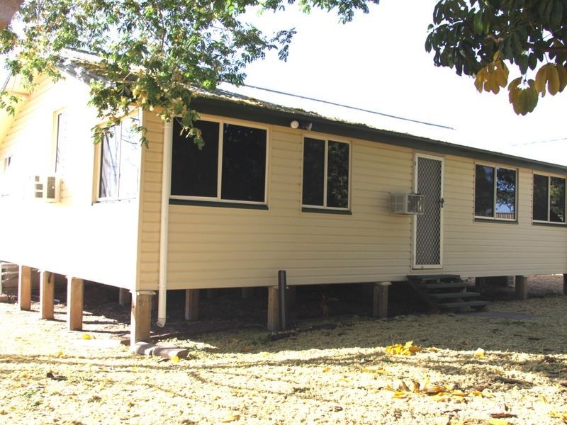 11 Brooks Street, Emerald QLD 4720