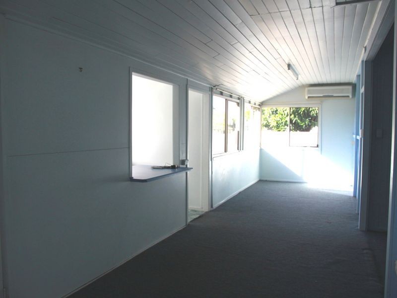 11 Brooks Street, Emerald QLD 4720