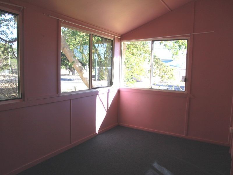 11 Brooks Street, Emerald QLD 4720