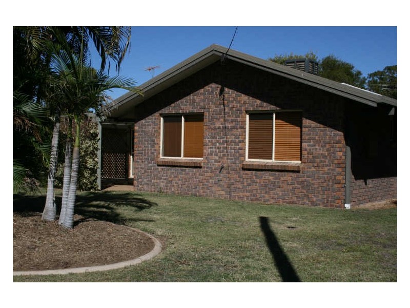 17 Eubar Pl, Emerald QLD 4720