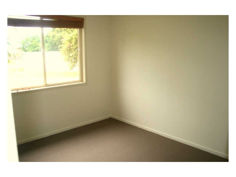 17 Eubar Pl, Emerald QLD 4720