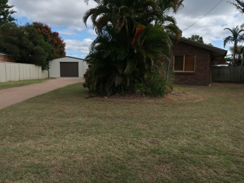 17 Eubar Pl, Emerald QLD 4720