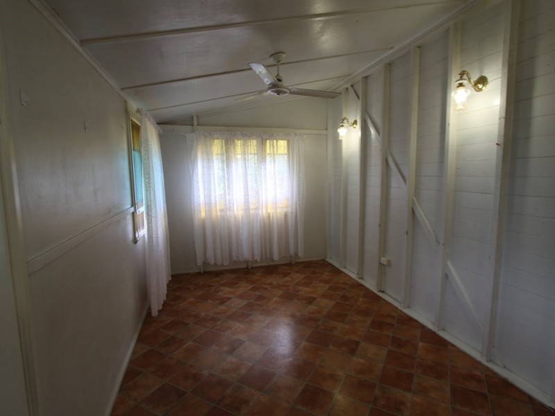 34 Retro St, Emerald QLD 4720