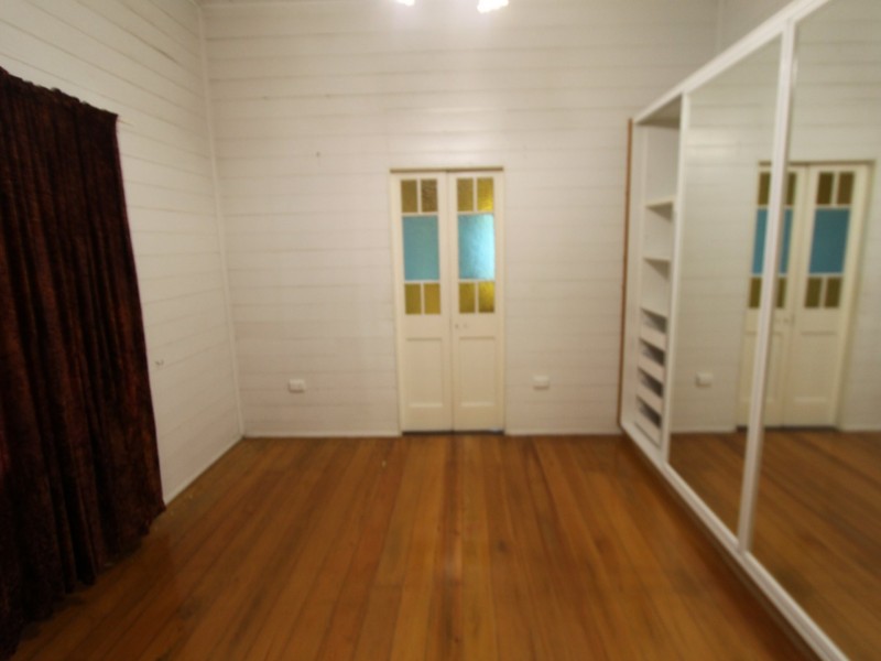 34 Retro St, Emerald QLD 4720