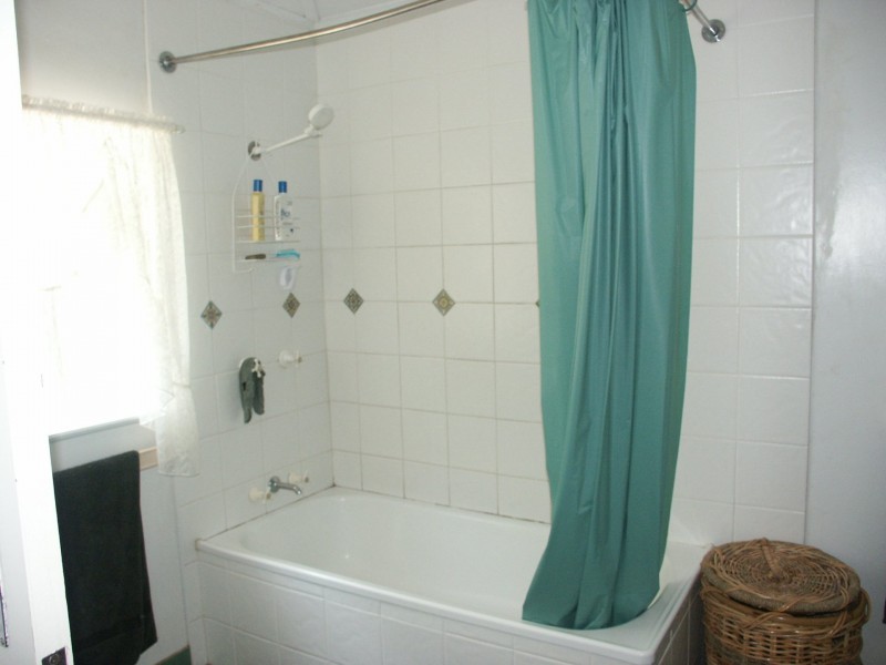 34 Retro St, Emerald QLD 4720