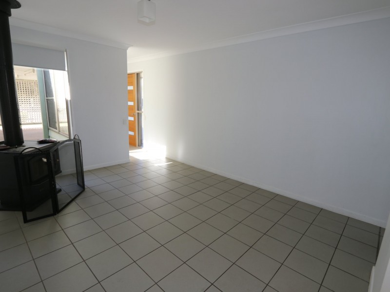 24 Jacqueline Drive, Emerald QLD 4720