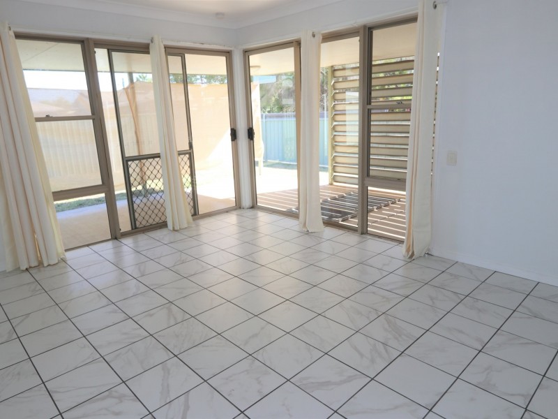 24 Jacqueline Drive, Emerald QLD 4720