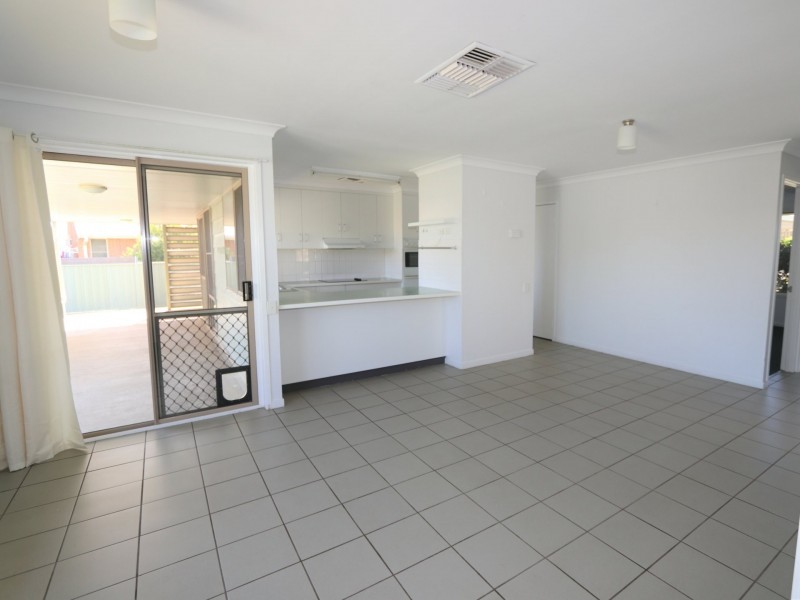 24 Jacqueline Drive, Emerald QLD 4720
