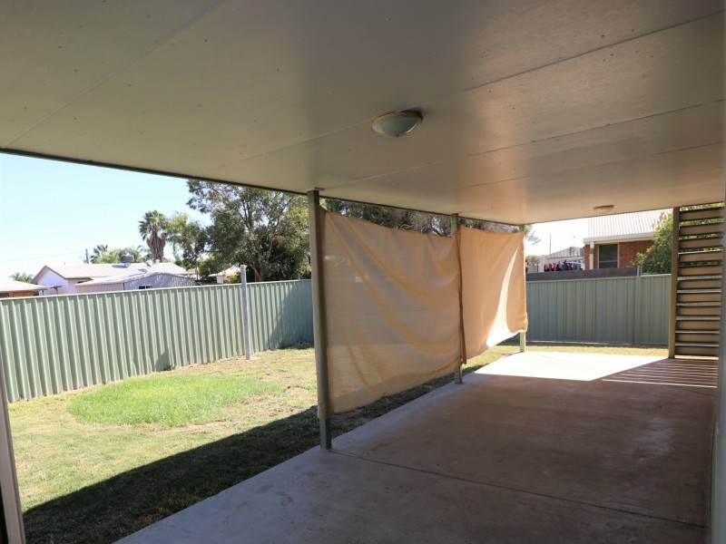 24 Jacqueline Drive, Emerald QLD 4720