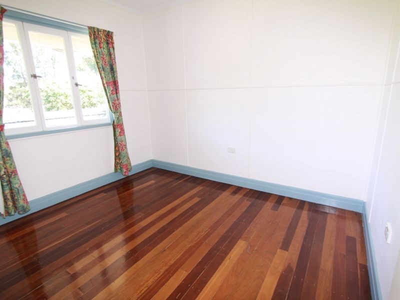 7 Edwards Place, Emerald QLD 4720