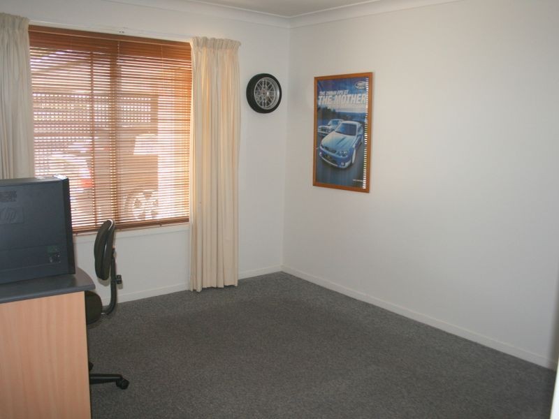 5 Chalmers Crescent, Emerald QLD 4720