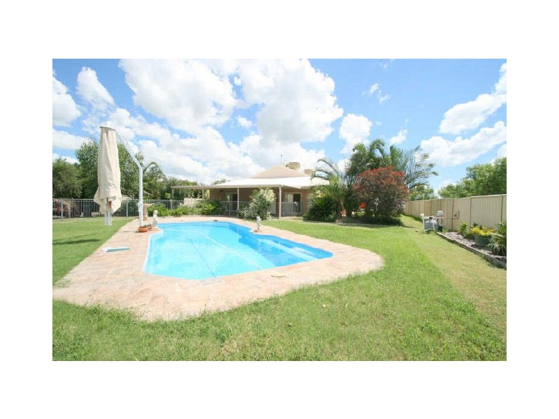 24 Quinn Street, Emerald QLD 4720