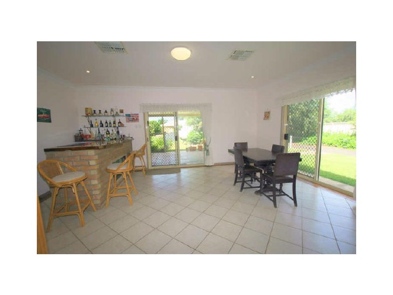 24 Quinn Street, Emerald QLD 4720