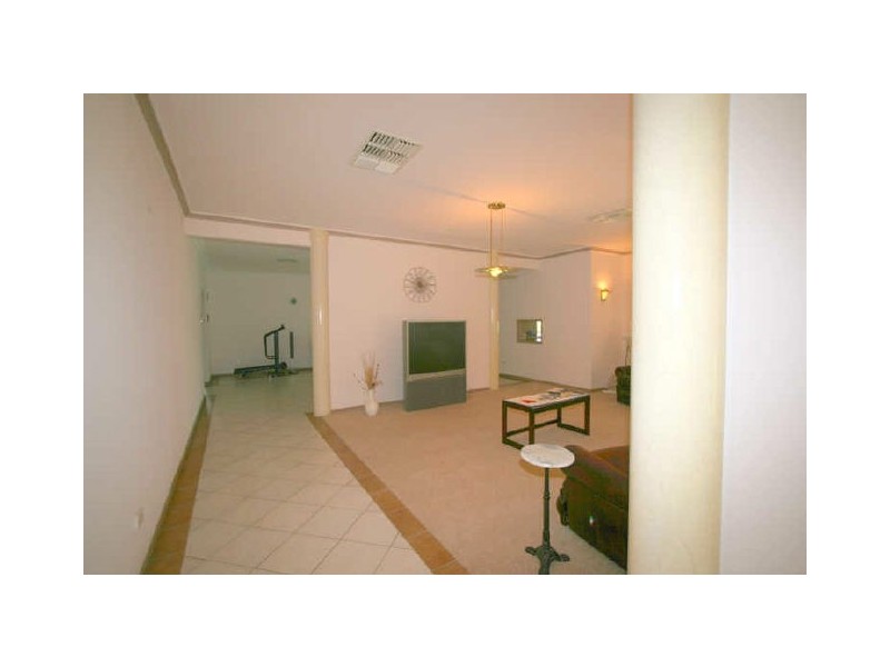 24 Quinn Street, Emerald QLD 4720