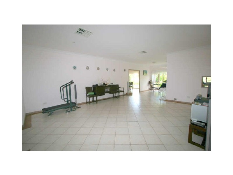 24 Quinn Street, Emerald QLD 4720