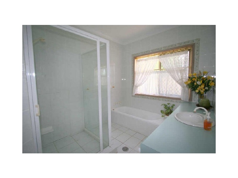 24 Quinn Street, Emerald QLD 4720