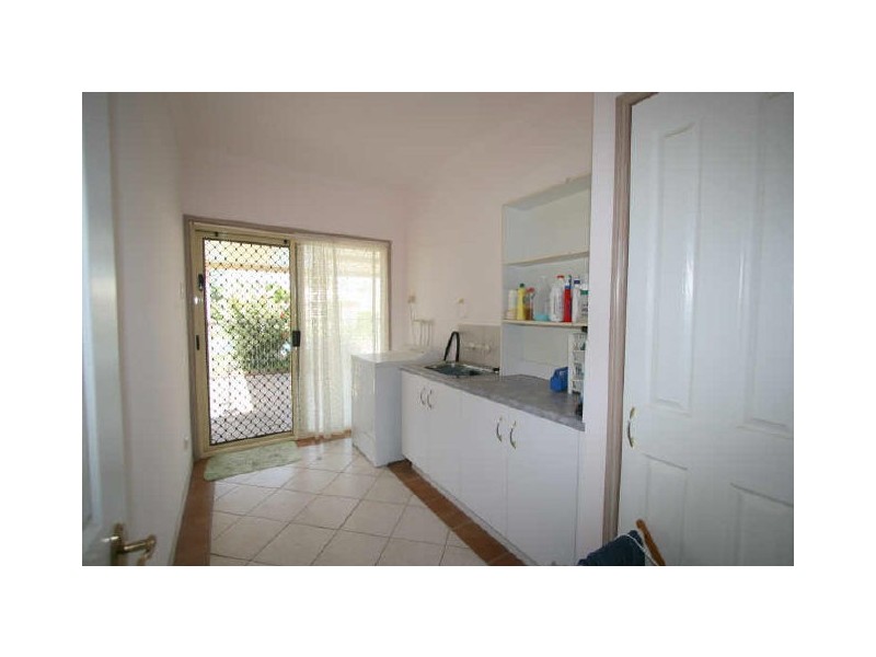 24 Quinn Street, Emerald QLD 4720