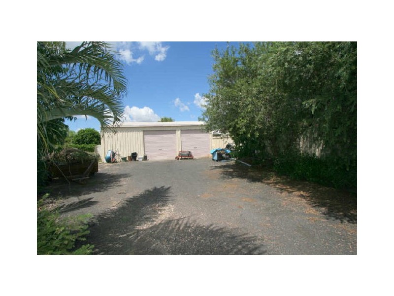 24 Quinn Street, Emerald QLD 4720