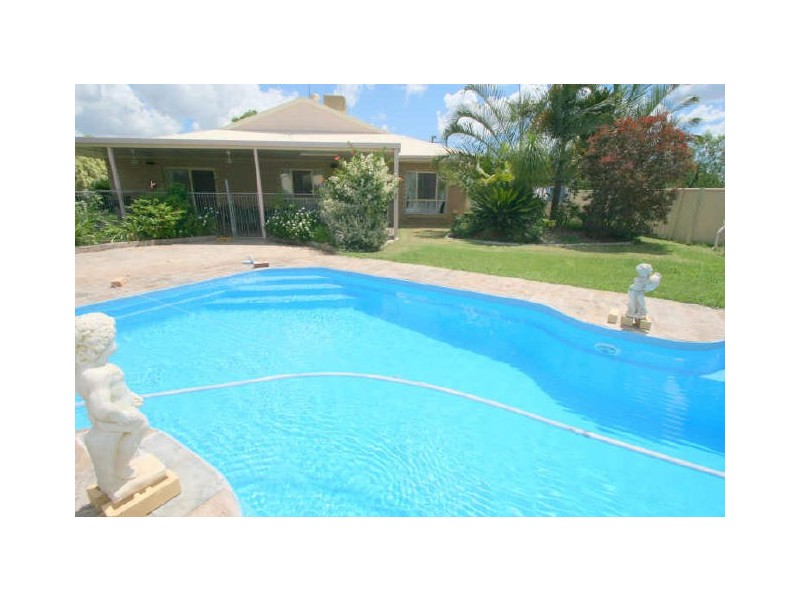 24 Quinn Street, Emerald QLD 4720