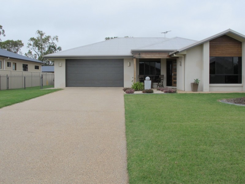 7 Carrington Place, Emerald QLD 4720