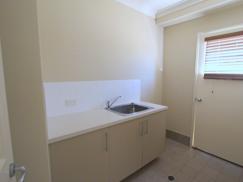 7 Carrington Place, Emerald QLD 4720