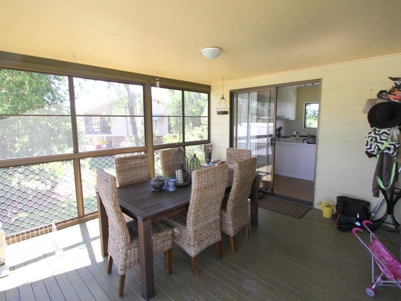 6 Green Grove, Emerald QLD 4720