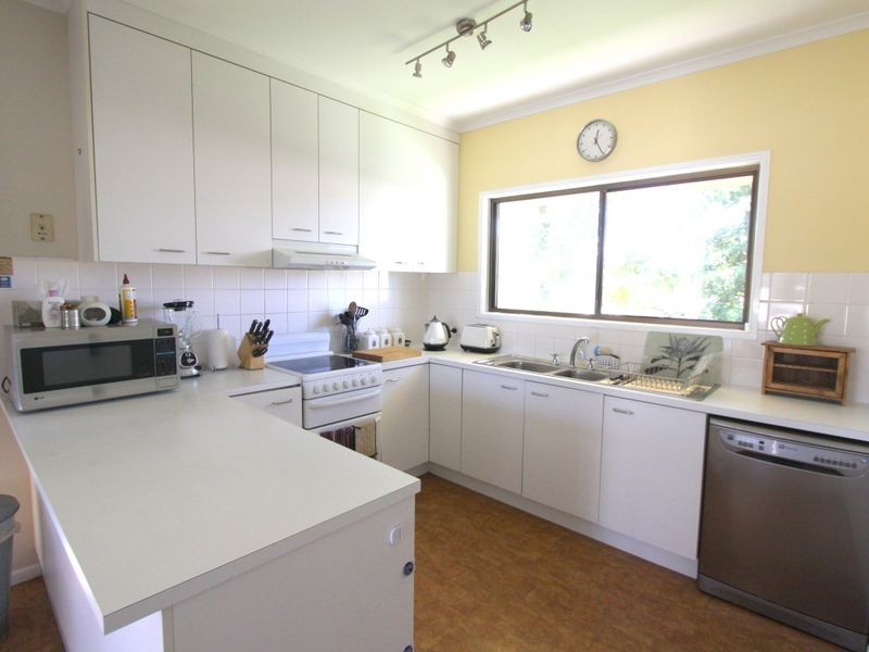 6 Green Grove, Emerald QLD 4720