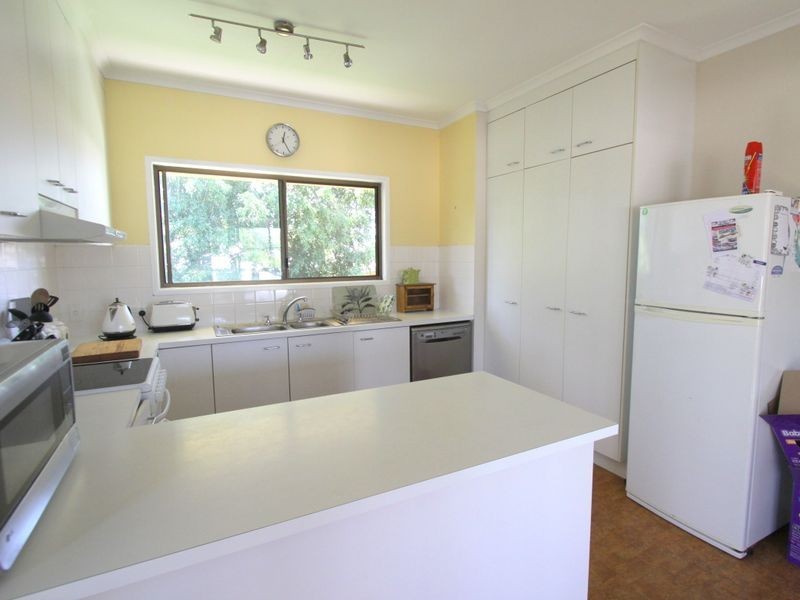 6 Green Grove, Emerald QLD 4720