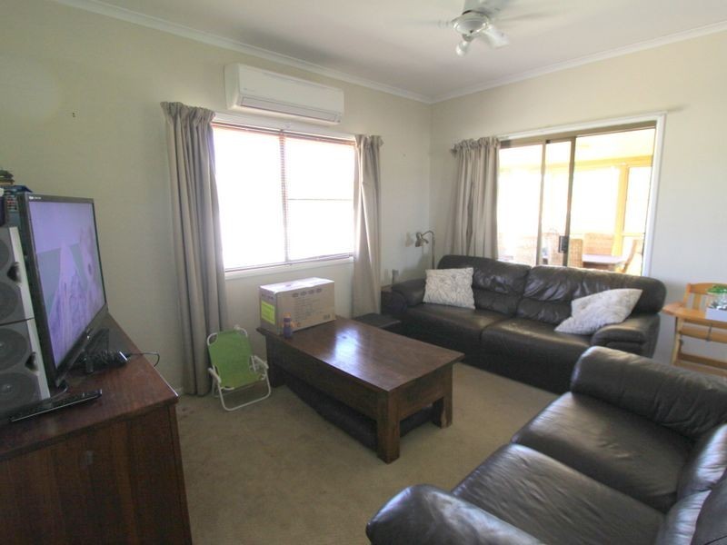 6 Green Grove, Emerald QLD 4720