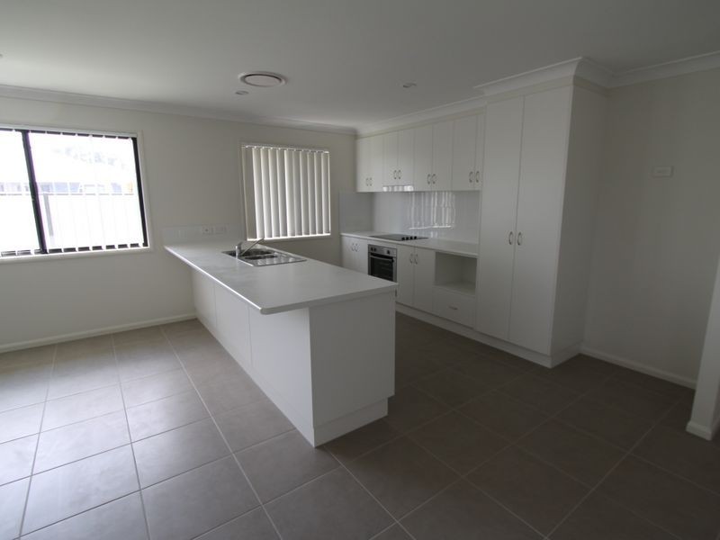 15 Newman Drive, Emerald QLD 4720