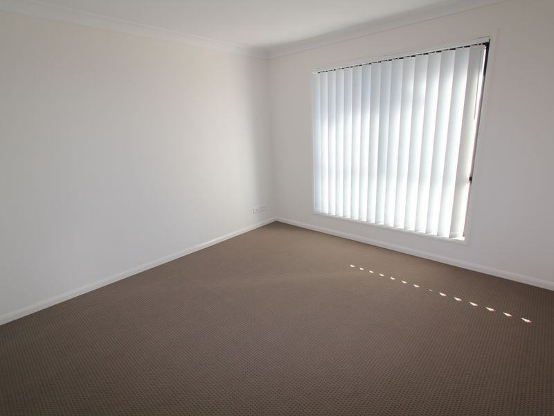 11 Mitchell Street, Emerald QLD 4720