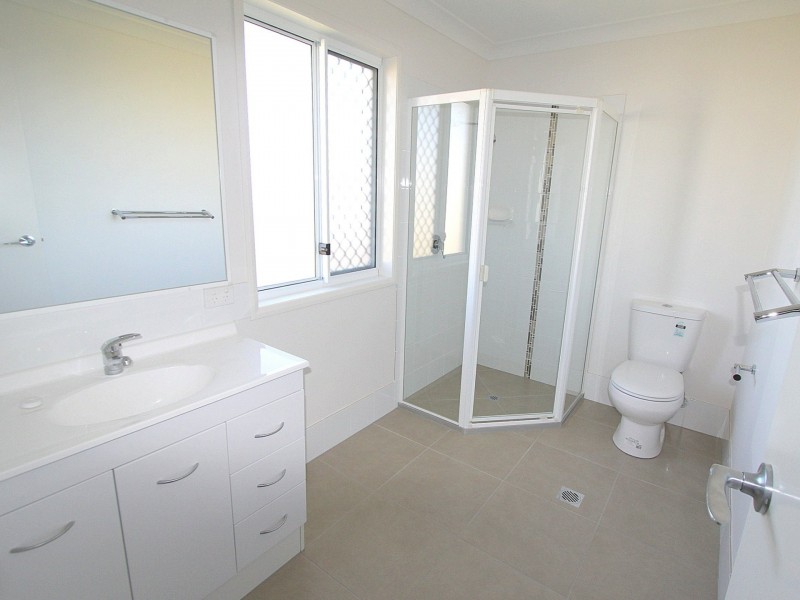 75 Mayfair Drive, Emerald QLD 4720