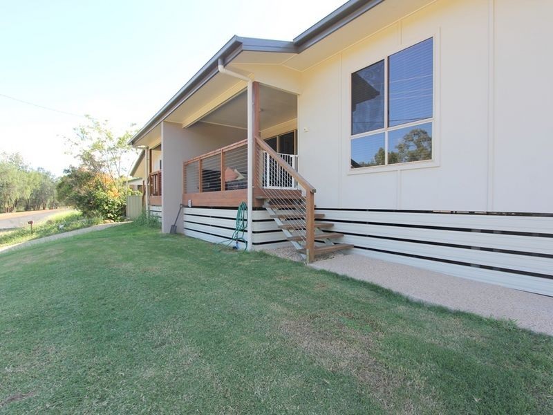 Unit 2/30 Riverview Street, Emerald QLD 4720