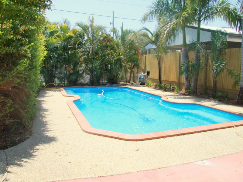 13 White Street, Emerald QLD 4720