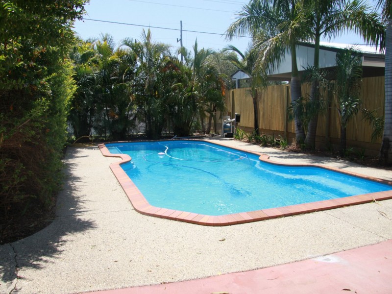 13 White Street, Emerald QLD 4720