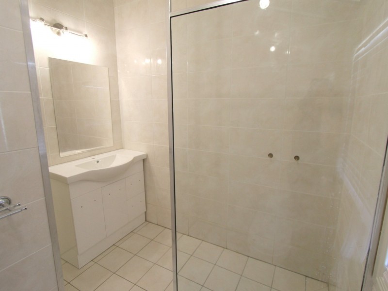 13 White Street, Emerald QLD 4720