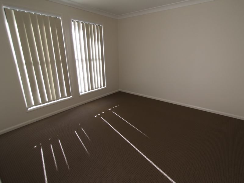 54 Mayfair Drive, Emerald QLD 4720