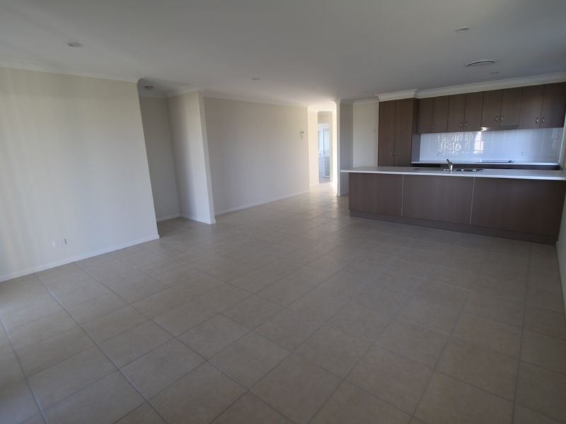 54 Mayfair Drive, Emerald QLD 4720