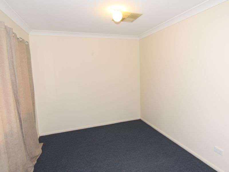 2/222 Borilla Street, Emerald QLD 4720