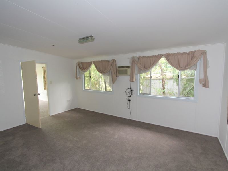 4 Zircon Ave, Emerald QLD 4720