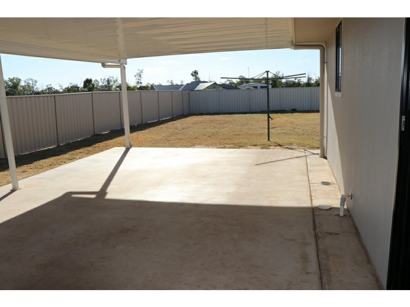 9 Newman Drive, Emerald QLD 4720