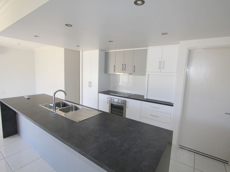 8 Desgrand Street, Emerald QLD 4720