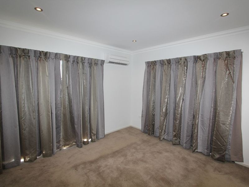 8 Desgrand Street, Emerald QLD 4720
