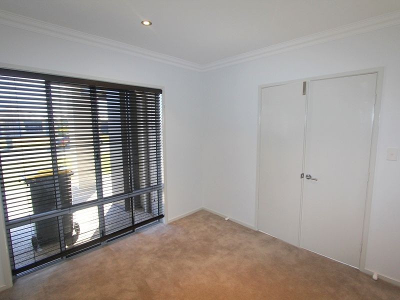 8 Desgrand Street, Emerald QLD 4720